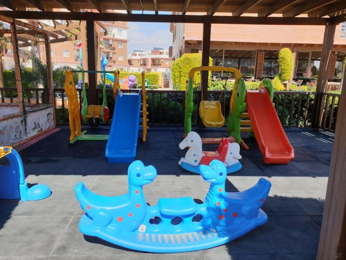Royal Life Poseidon B Agios Georgios (Famagusta) Exterior foto